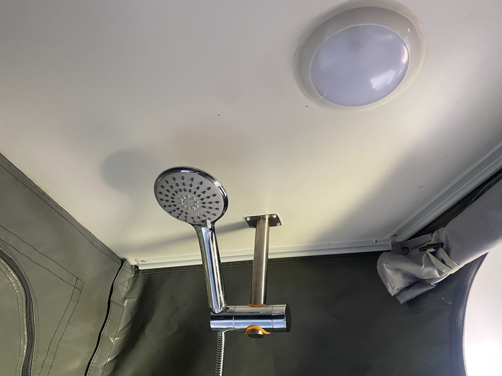 Get Lost Boss! 1Queen 2Bunks & Internal Ensuite! photo 19