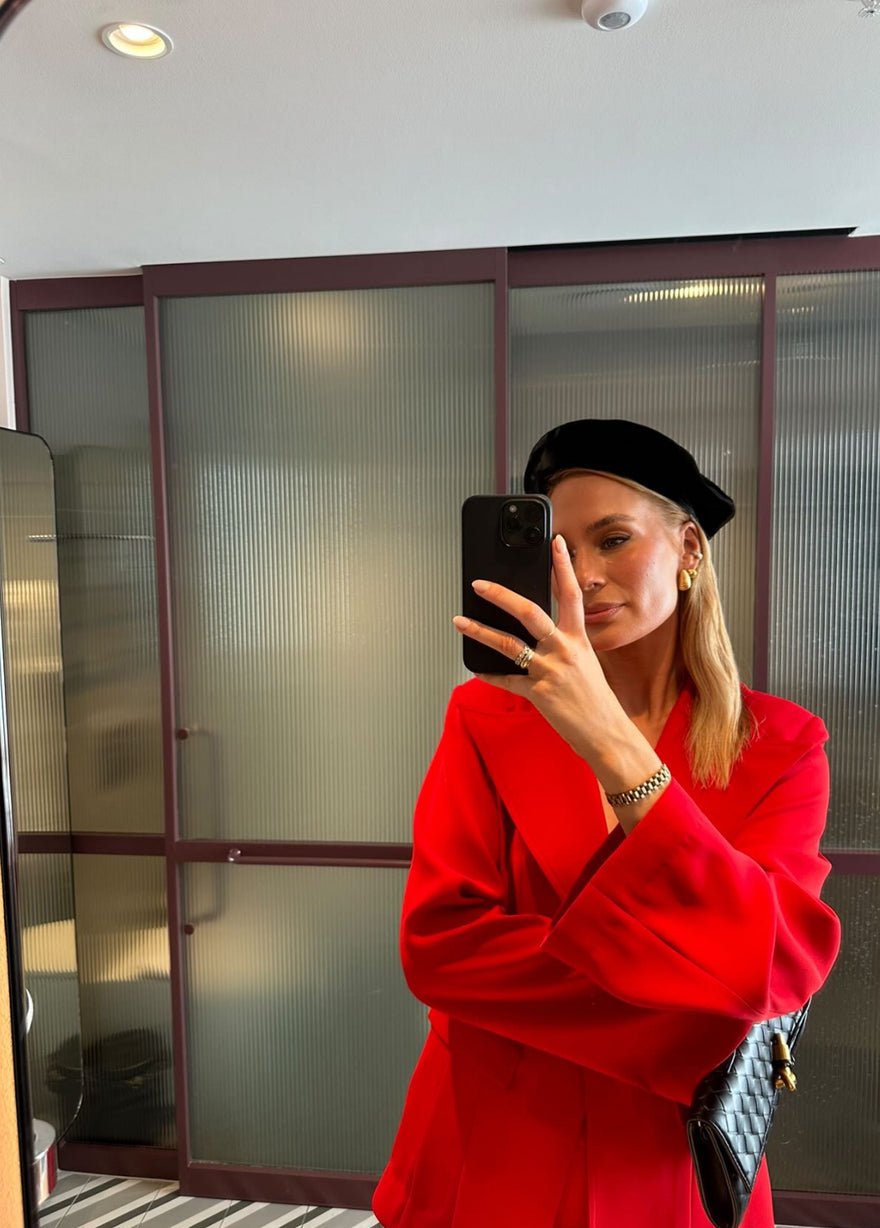 Atoir Red Suit photo 2