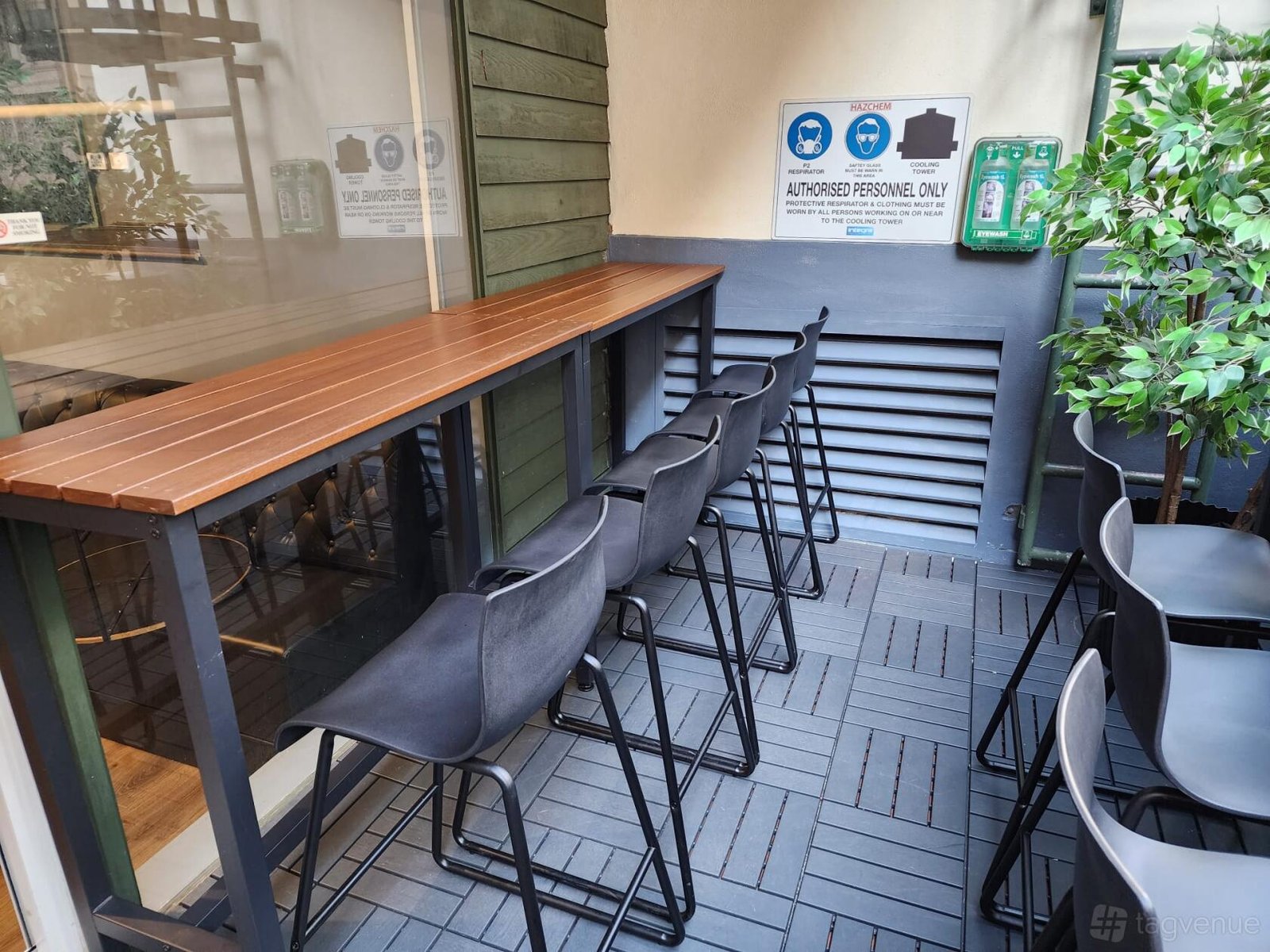 Large Balcony at Loft on George photo 4