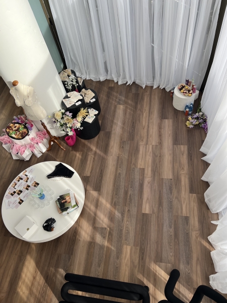 1124 The Studio photo 2