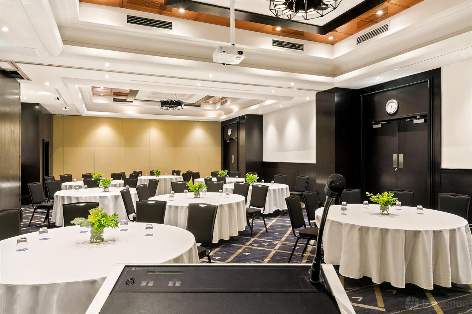 Silver Function Room at Mantra Parramatta photo 3