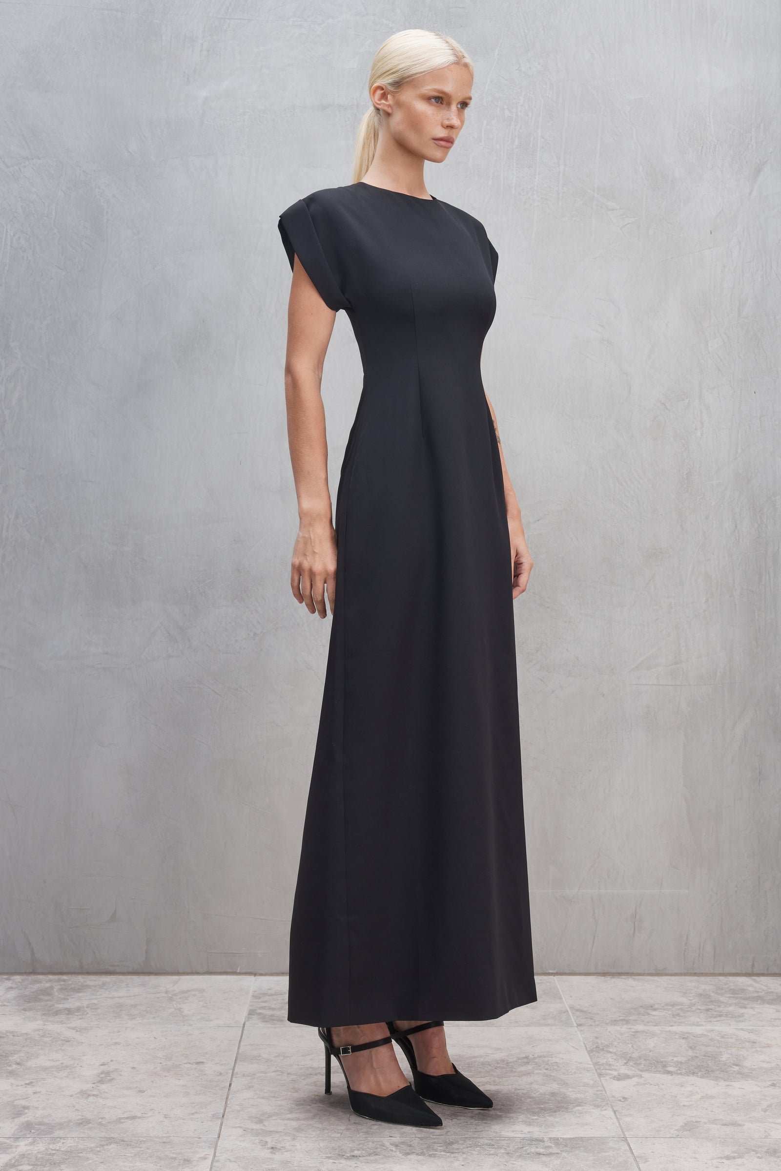 SOFIA IRINA RENEE MAXI DRESS - BLACK photo 2