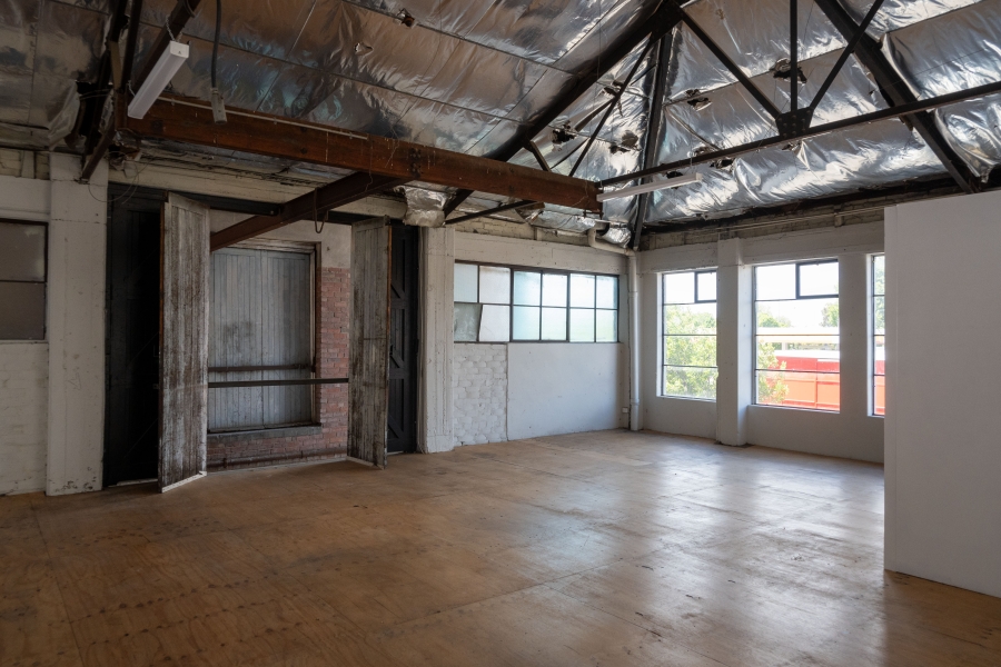 Large Light-filled Upstairs Studio - Collingwood photo 8