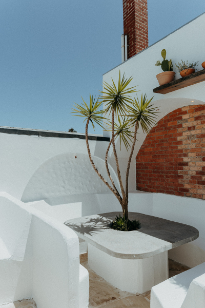 The Golden Fleece Hotel Bar and Rooftop photo 5