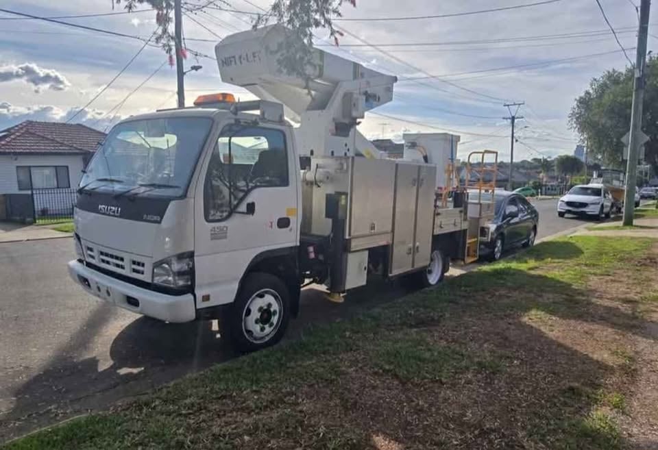 Cherry Picker For Hire photo 3