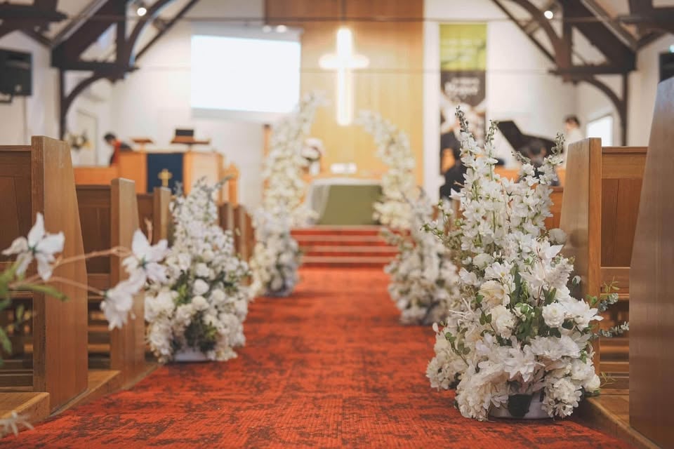 Wedding Flower Arches - HIRE ONLY photo 6