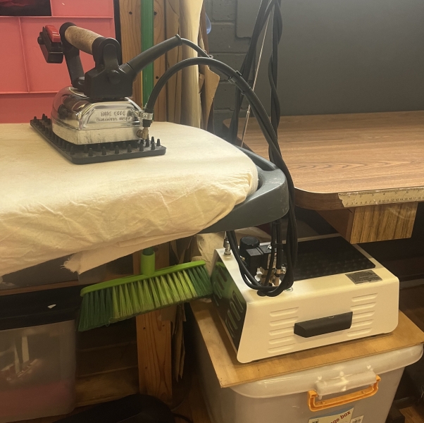 Shared studio - sewing/art/other photo 8