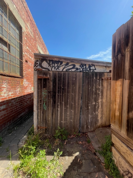 Backyard Private Artist Studio in North Melbourne photo 6