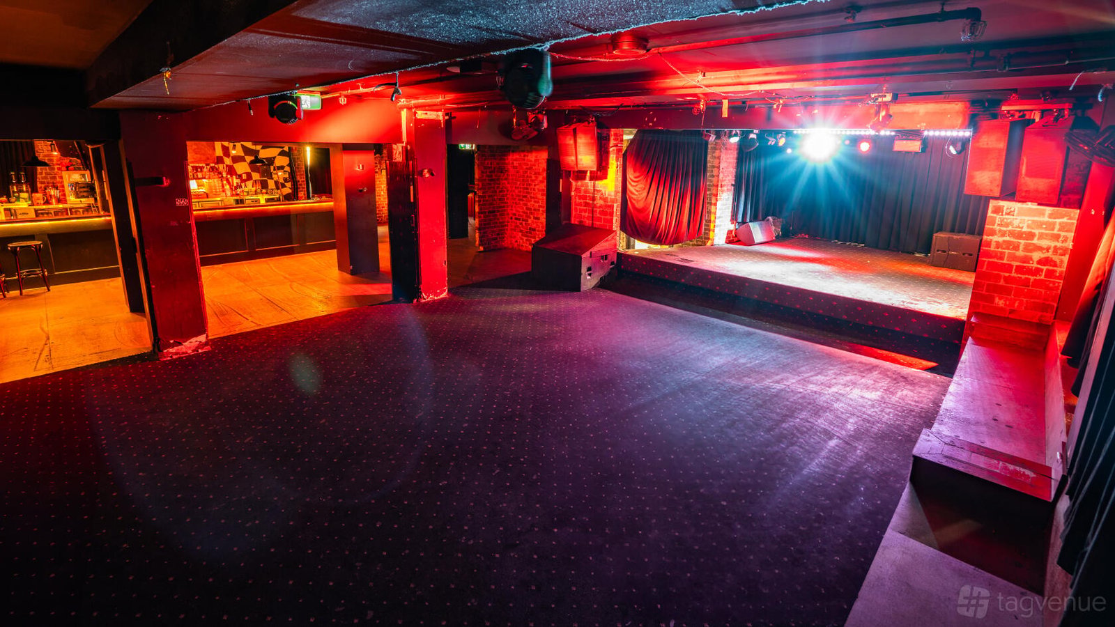 Upstairs at The Lansdowne Hotel photo 2