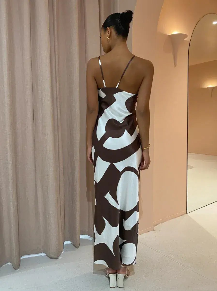 Sir the Label Julien Asymmetric Slip in Abstract Chocolate Size 6 photo 4