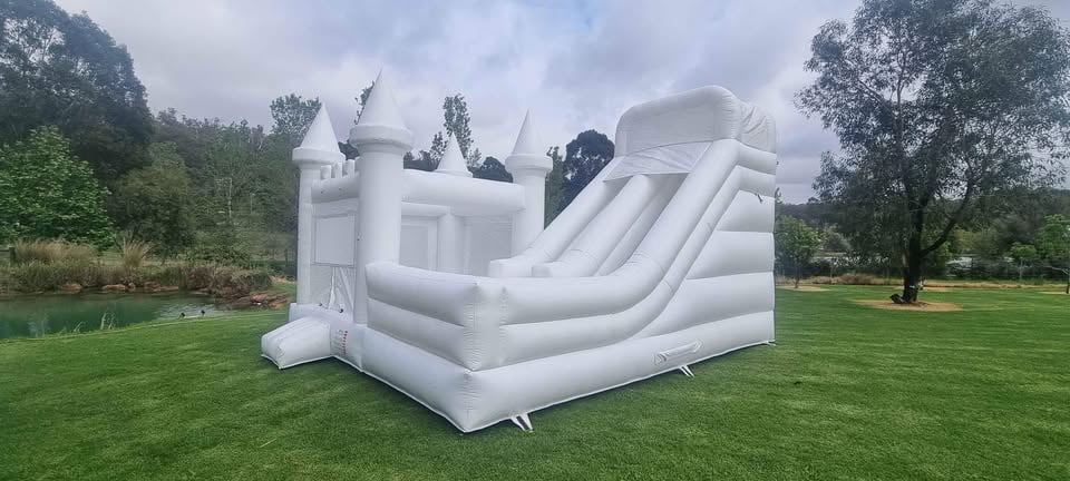 GREAT SELECTION OF JUMPING CASTLES FOR HIRE photo 3