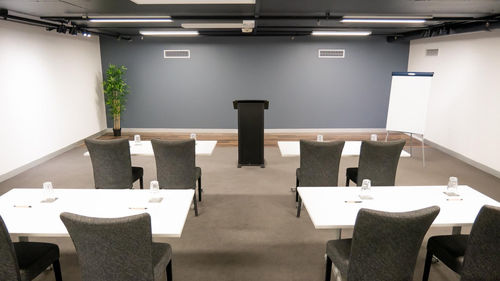 The Conference Room at Punthill Apartment Hotel Spring Hill photo 3