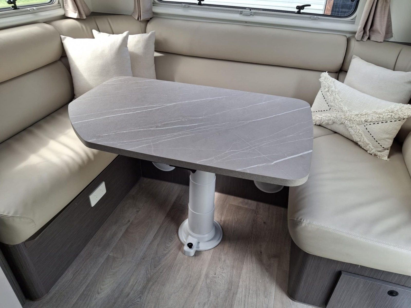 Vista Journey - Luxury van for perfect getaways photo 2