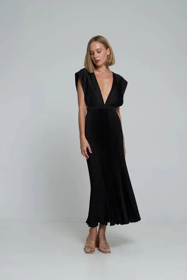 L'Idee Gala Gown In Noir Size 10 photo 2