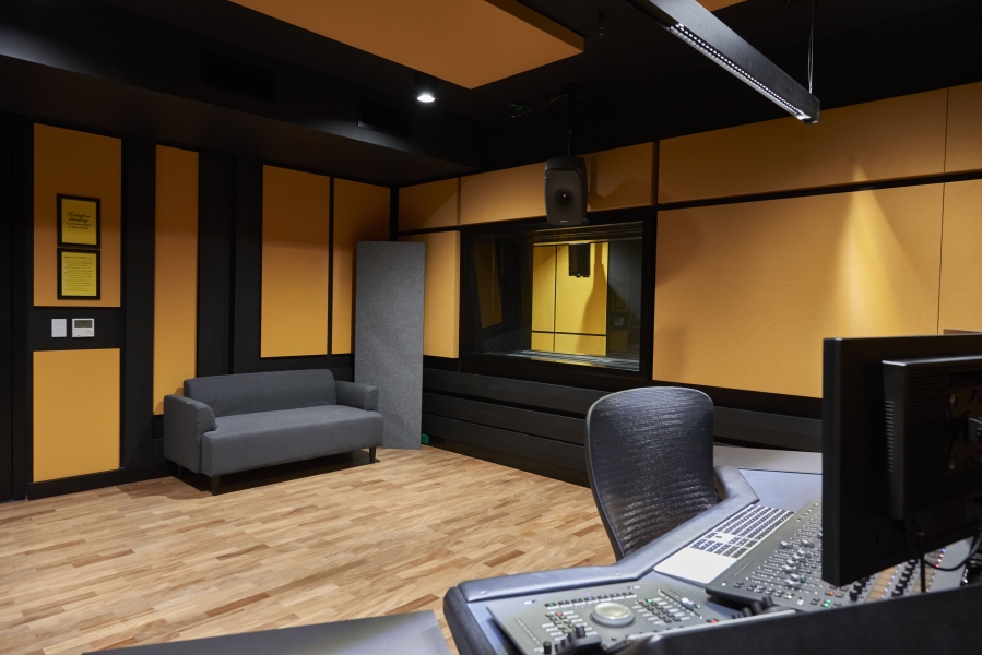 CoSCS - L5 Control Room photo 4