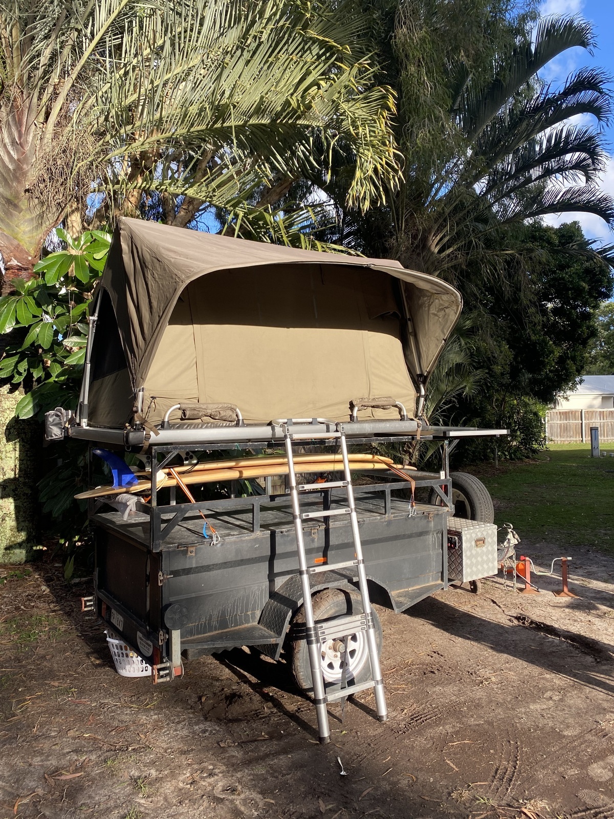 2014 Custom Camp Trailer photo 2