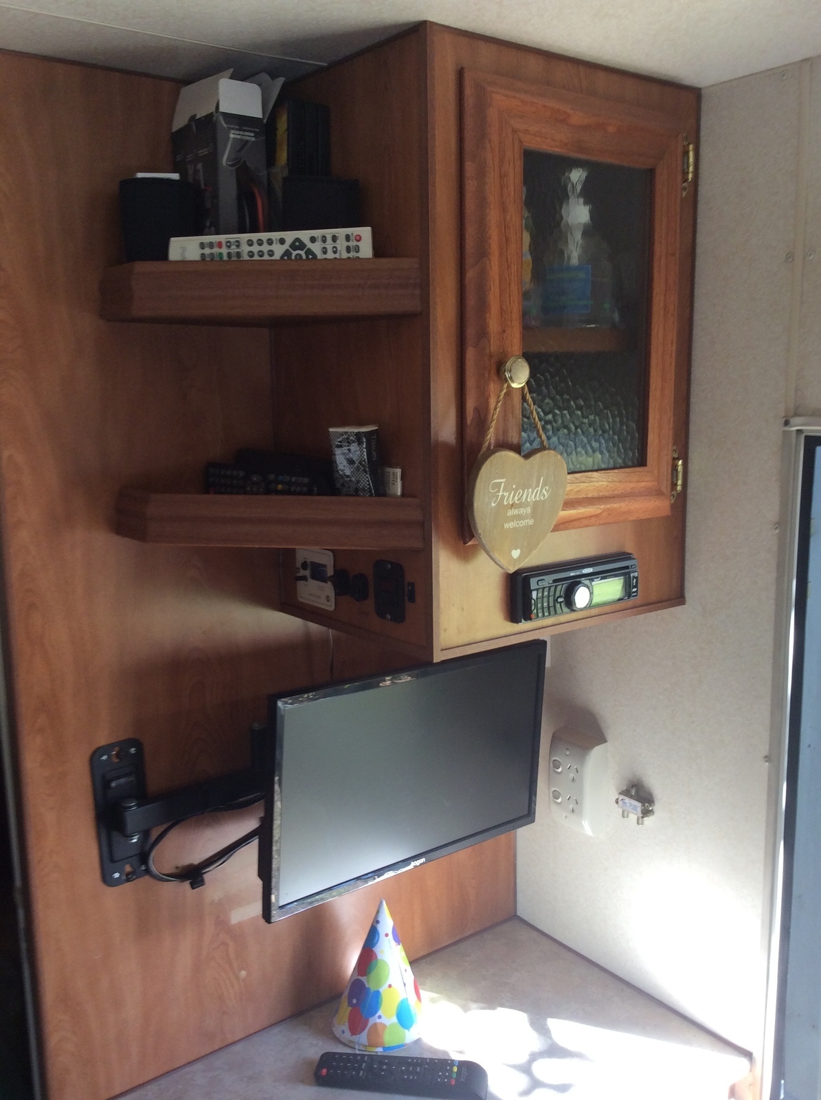 Great comfortable holday van photo 9
