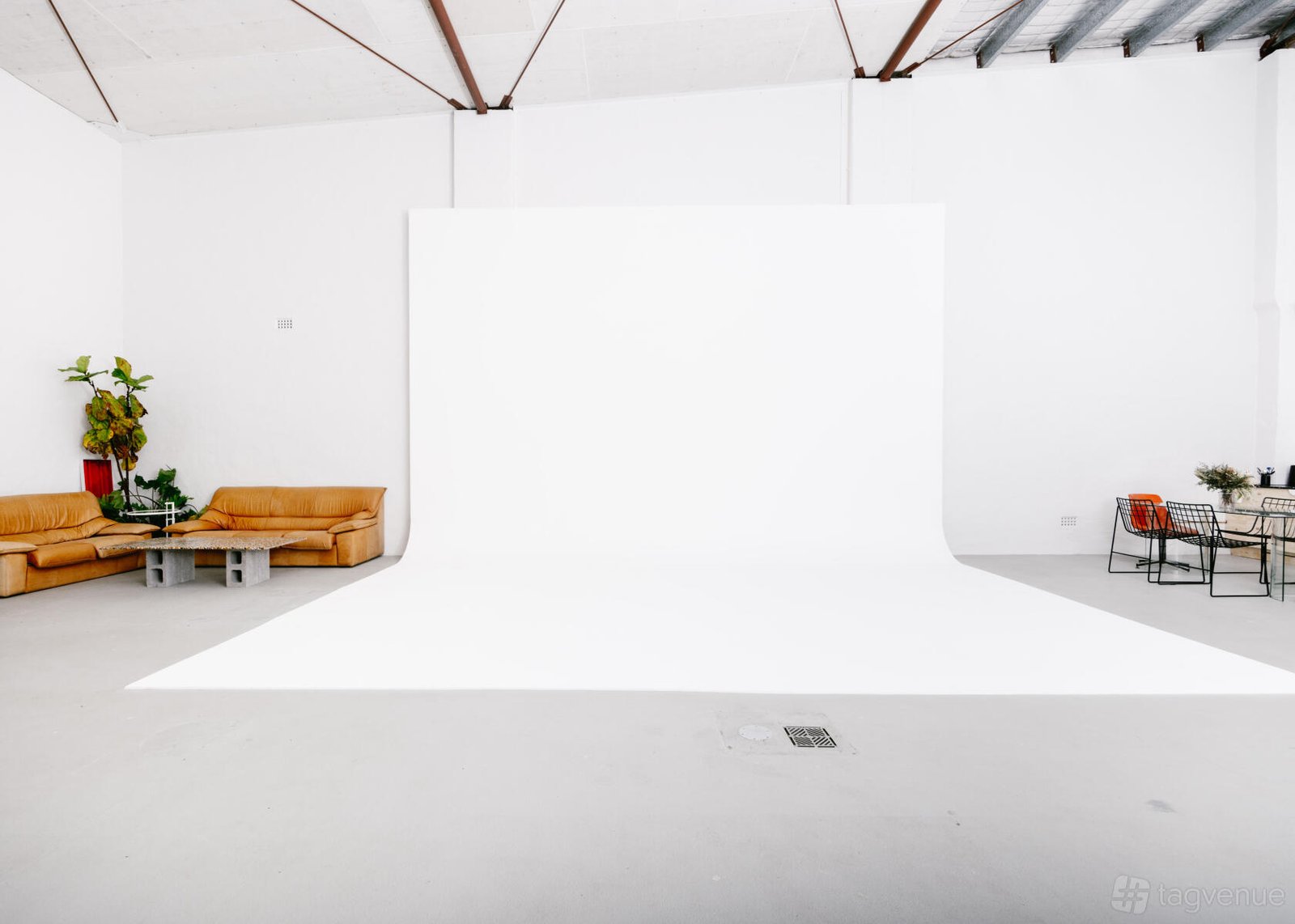 Industrial Warehouse Venue at UNO STUDIOS photo 4