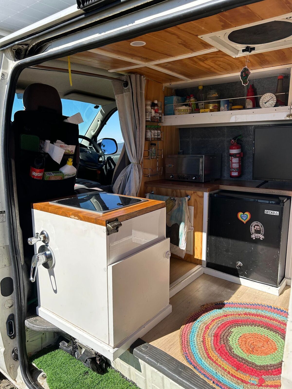 Bobby The Hiace photo 4