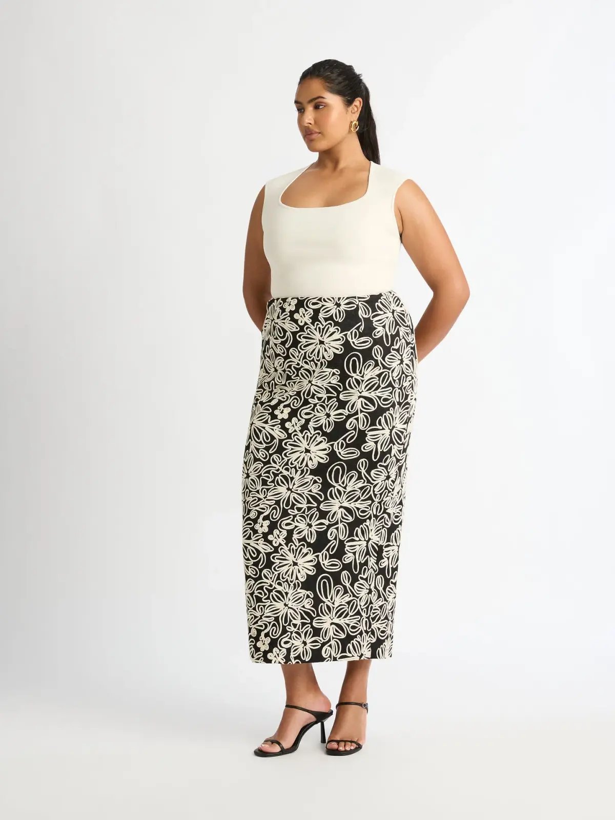 SHEIKE LUISA CROP TOP & LUISA MAXI SKIRT (SET) BLACK SIZE 18 photo 3
