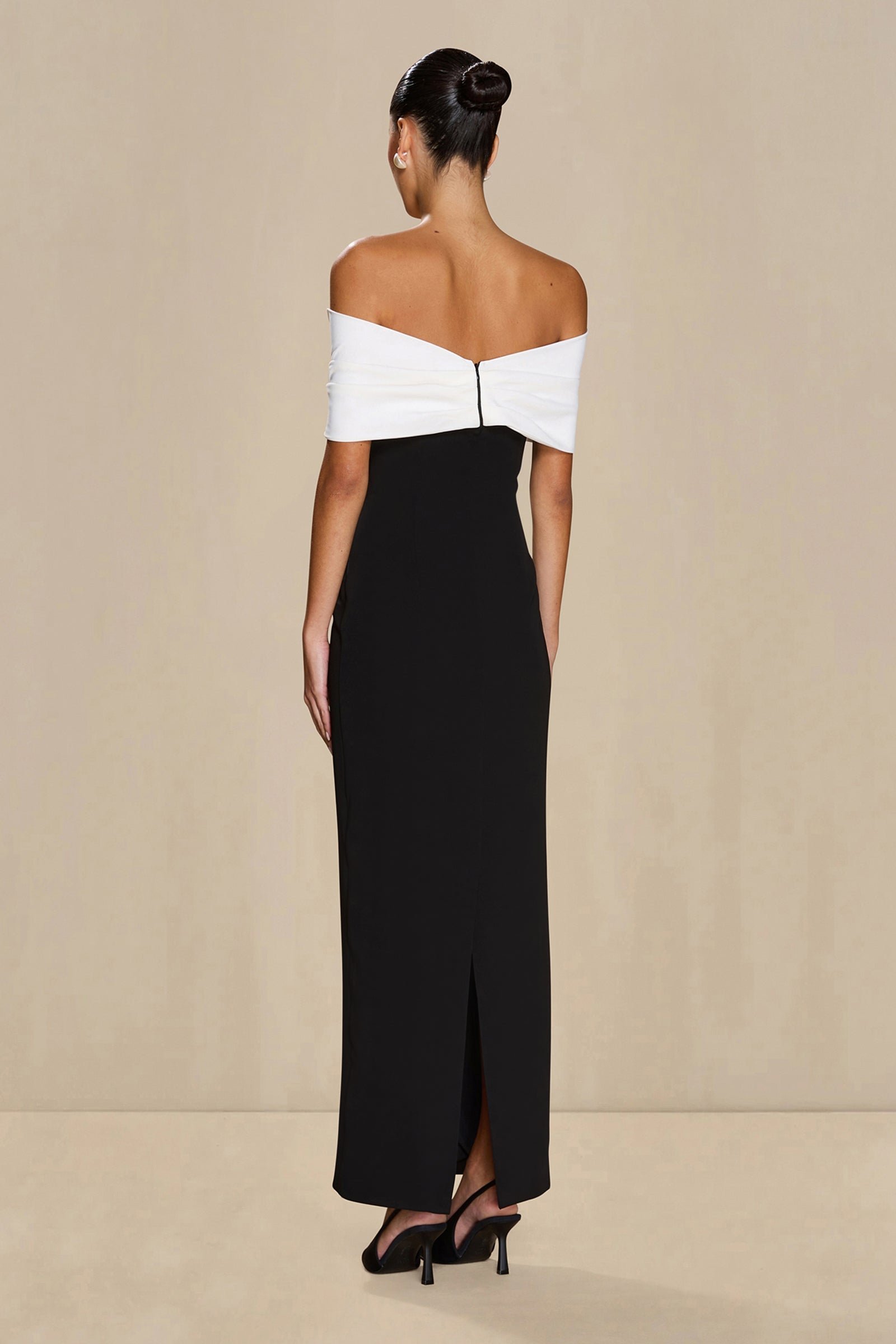 SONYA BELLUNO DRESS - BLACK & WHITE photo 3