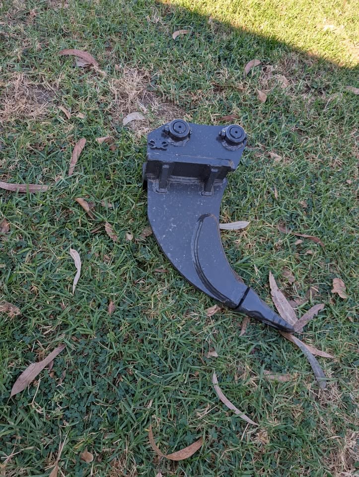3 Day Hire $680 Zero Swing 1.7t Free Delivery Manningham, Boroondara, Monash, Whitehorse, Maroondah photo 4