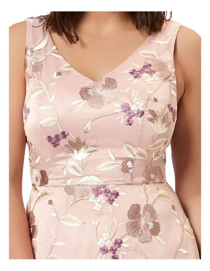 Review Bella Floral Maxi Dress Blush Size 8 photo 5