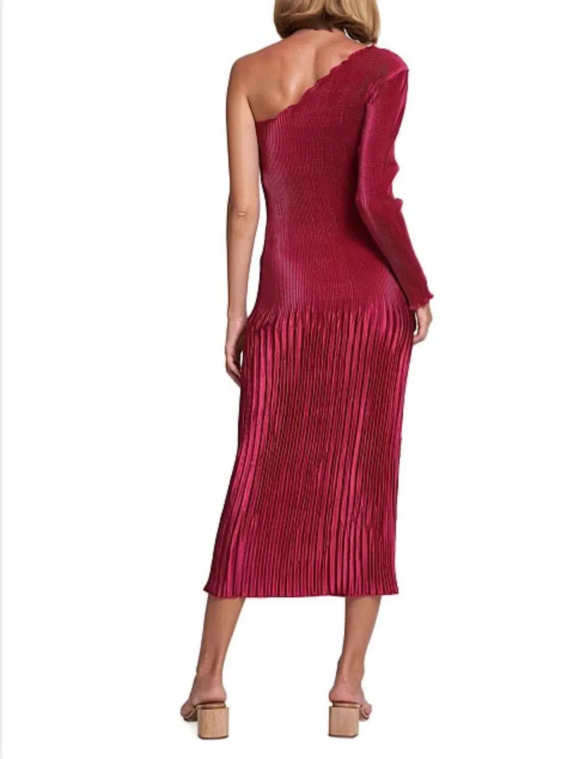 Lidee Soiree Gigi Sleeved Gown in Ruby Red Size 8 / S photo 3