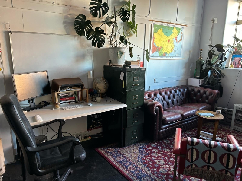 Desk-share: Nicholas Building, Level 9 photo 3