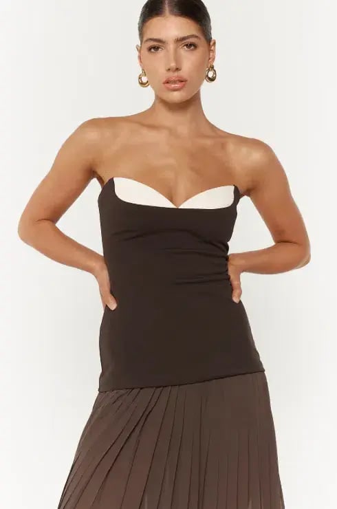 She is Olla Nicolette Maxi in Espresso Size 6 photo 4