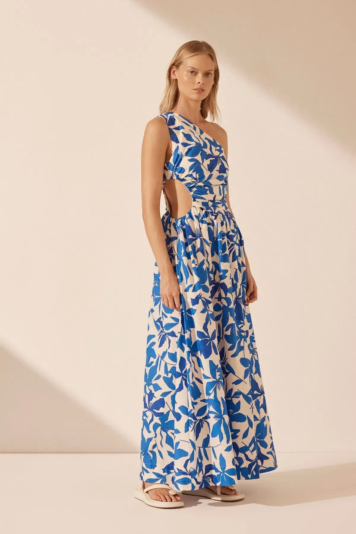 Shona Joy Bleue Asymmetrical Cut Out Maxi Dress Blue Floral Print Size 12 photo 6