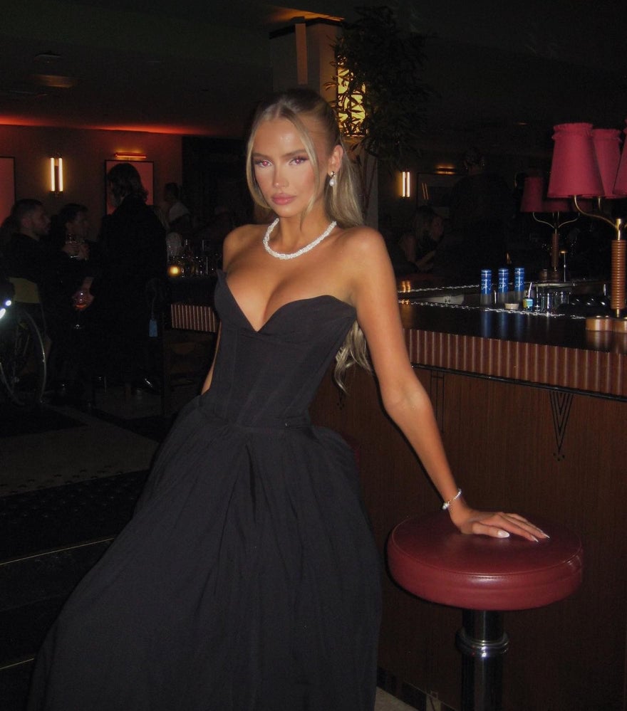 House of CB Lady Midi In Black photo 2