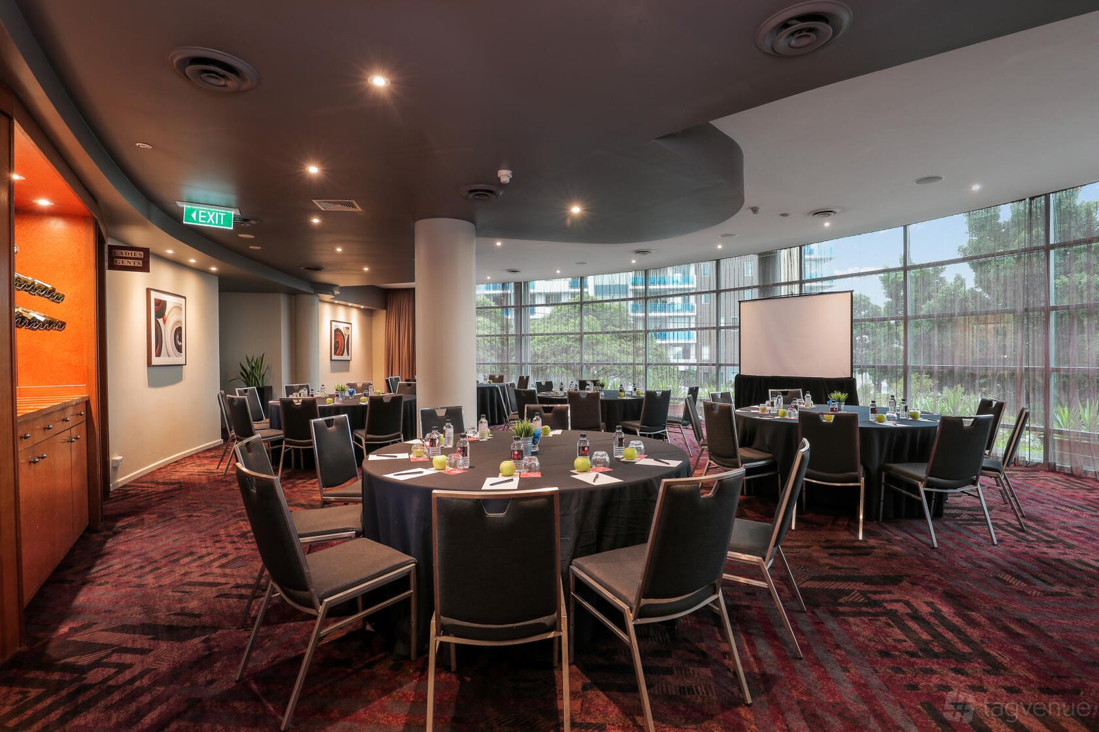 Steeds at Rydges Parramatta photo 4