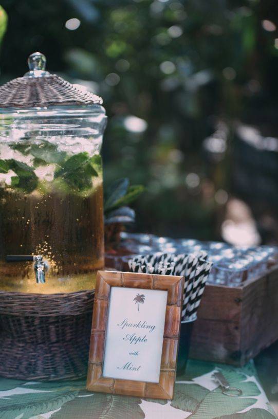 Glass Drink Dispenser with Wicker Stand photo 3