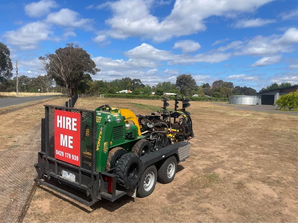Kanga 8 series loader Dry Hire photo 3