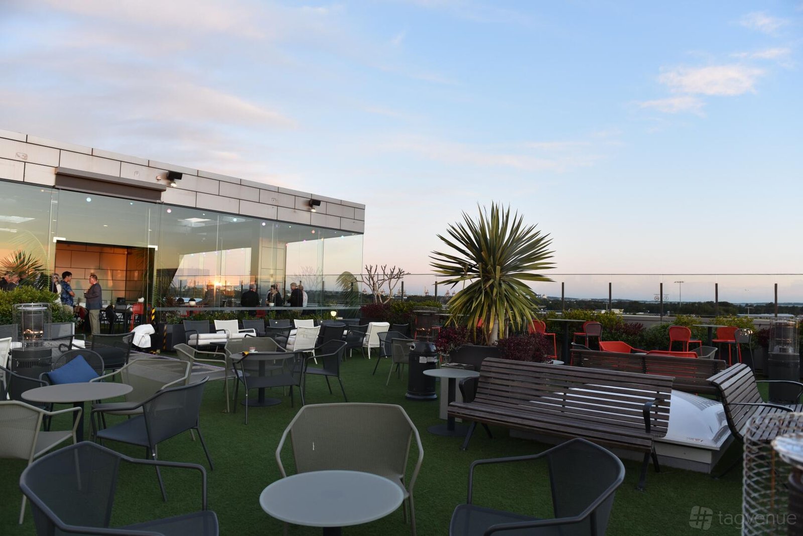Plane Spotter Garden Bar at The Branksome Hotel & Residences photo 4