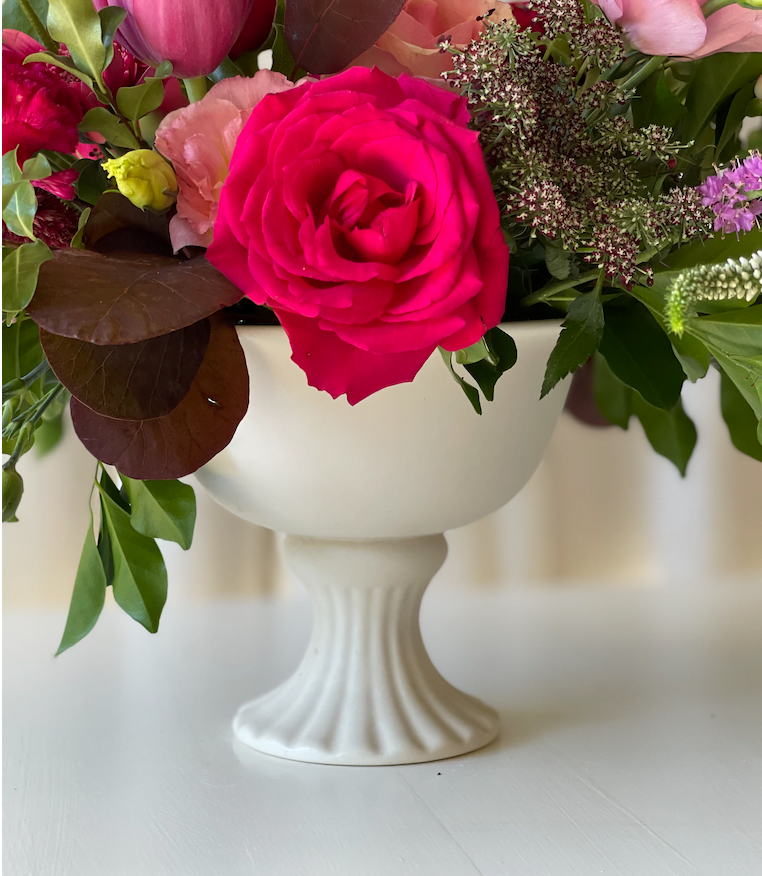Shell-White Compote Vases photo 3
