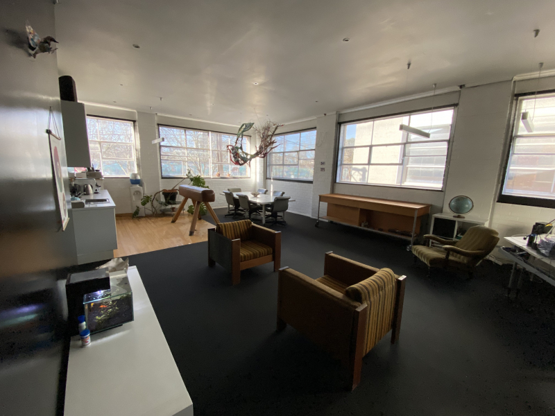 AWESOME CREATIVE STUDIO - WHOLE HUGE SPACE photo 4
