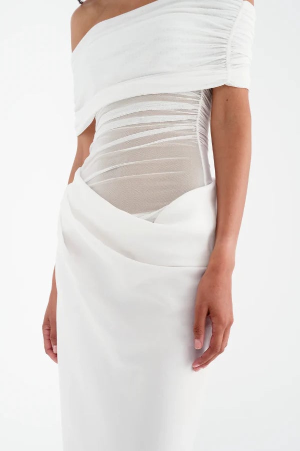 BENNI NICO OFF SHOULDER MAXI DRESS - WHITE photo 2
