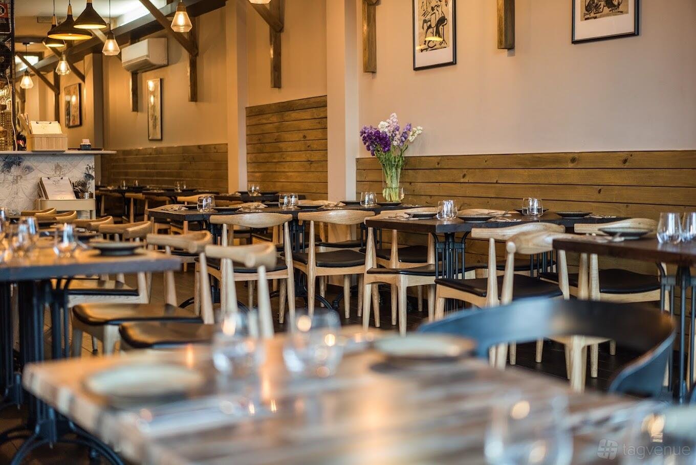 Indoor Dining at Phamous Kitchen photo 2