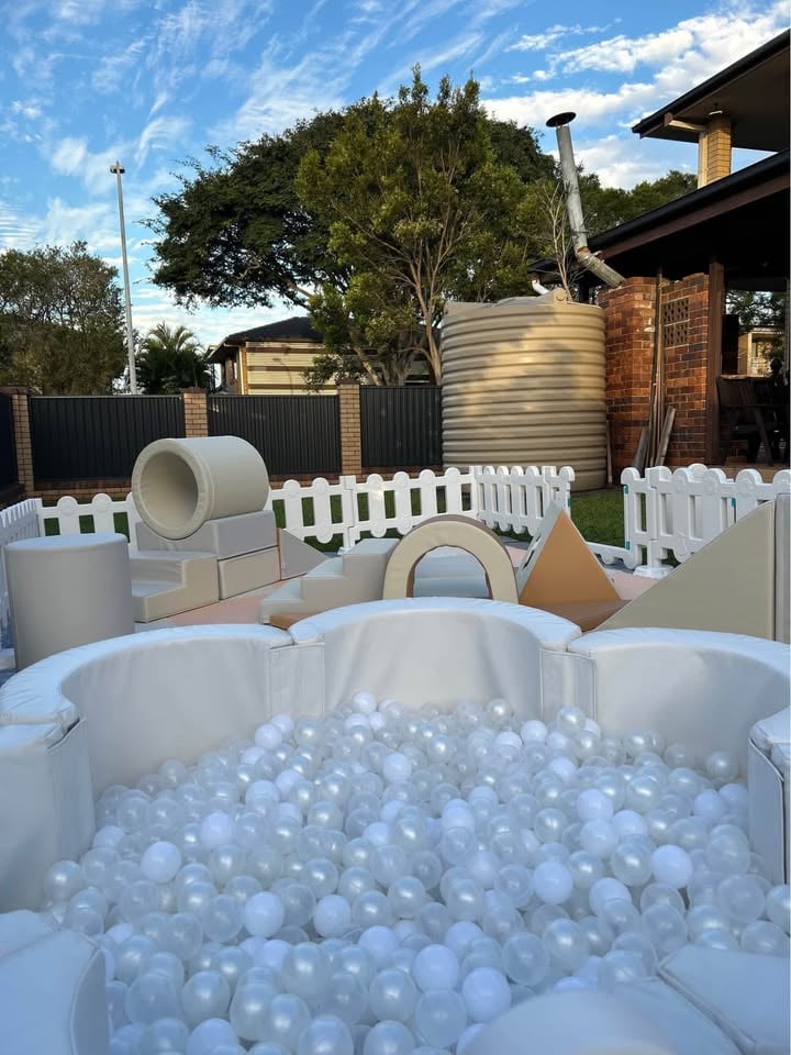 Soft Play, Neutral colours HIRE photo 4