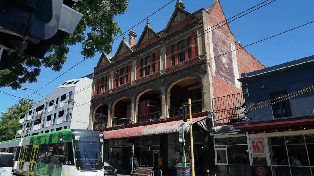 Ground floor private studio off Gertrude St photo 7