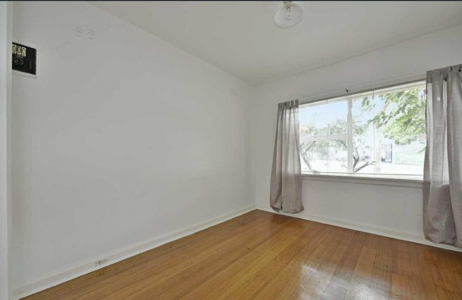 Light Filled Studio Room photo 4