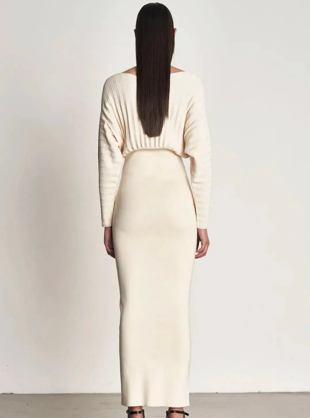 Wynn Hamlyn Accordion knit Gown Ivory Size AU 6 photo 4