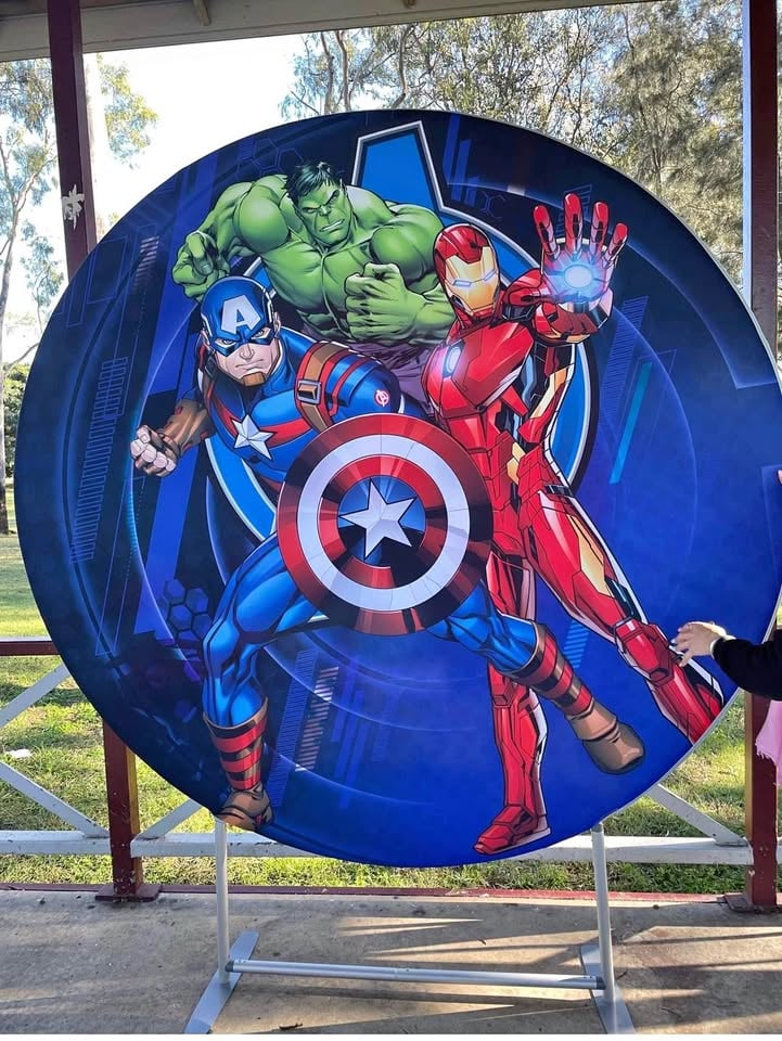 Avengers/superhero backdrop & plinth stand hire ✨ photo 6