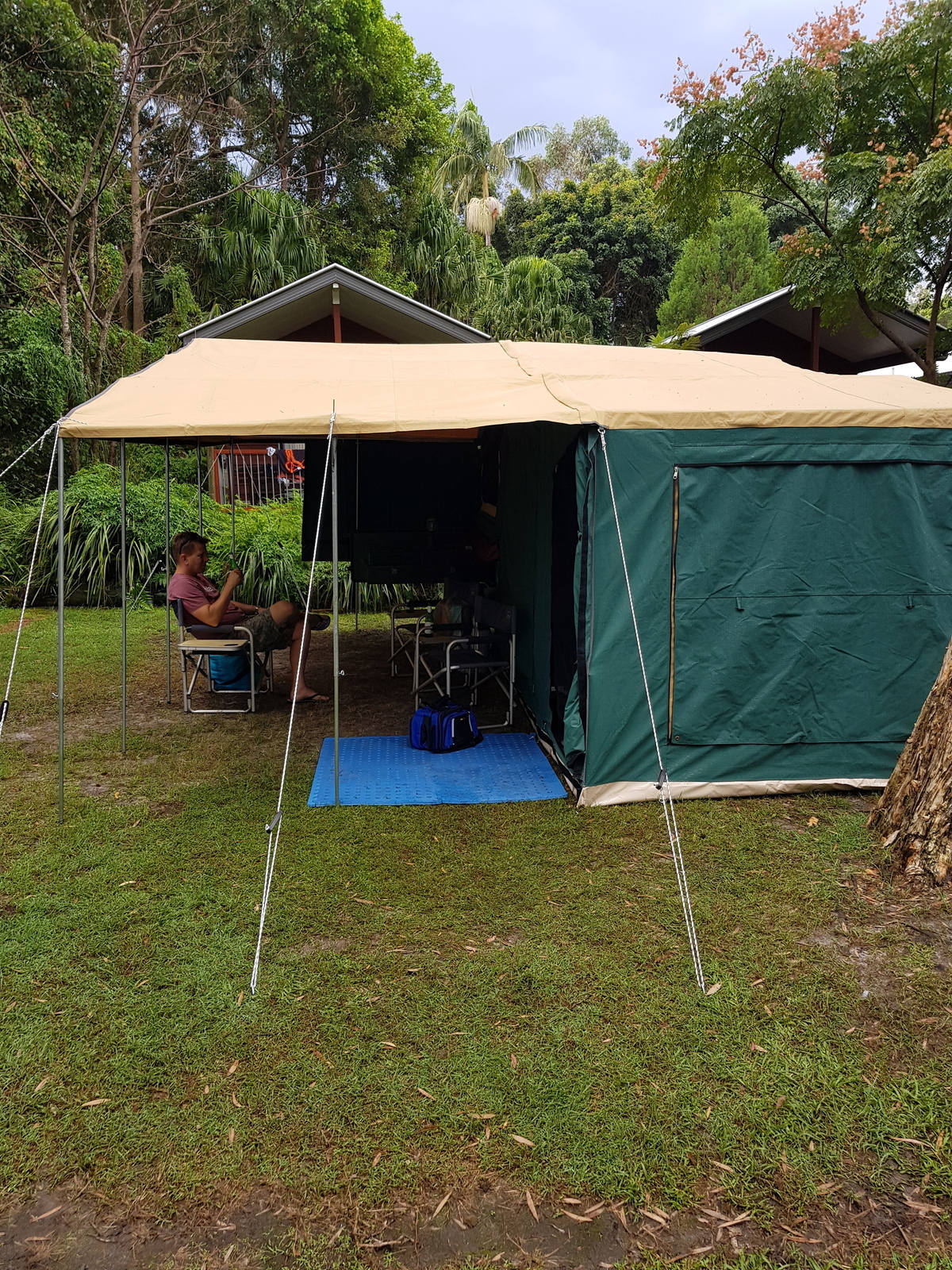 MDC 6 people camper trailer photo 6