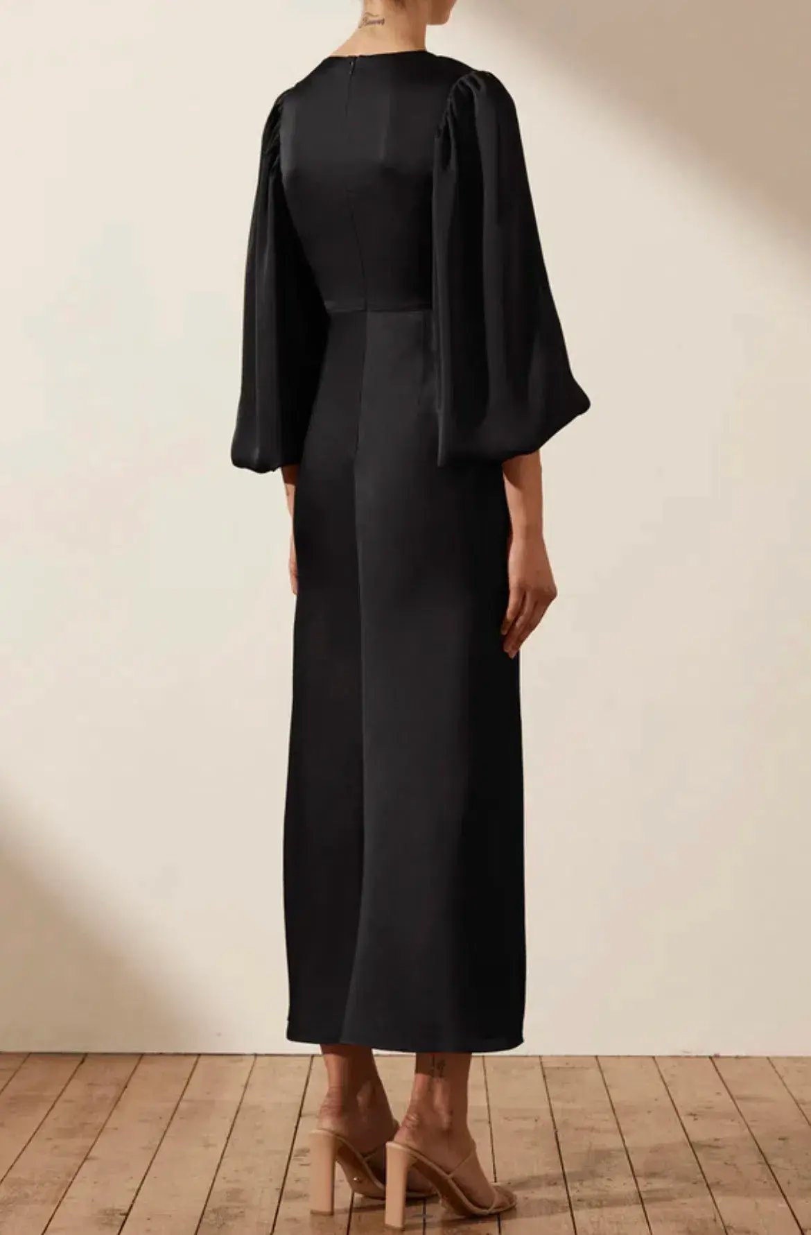 Shona Joy Luxe Twist Front Balloon Sleeve Midi Dress in Onyx Size 12 / L photo 3