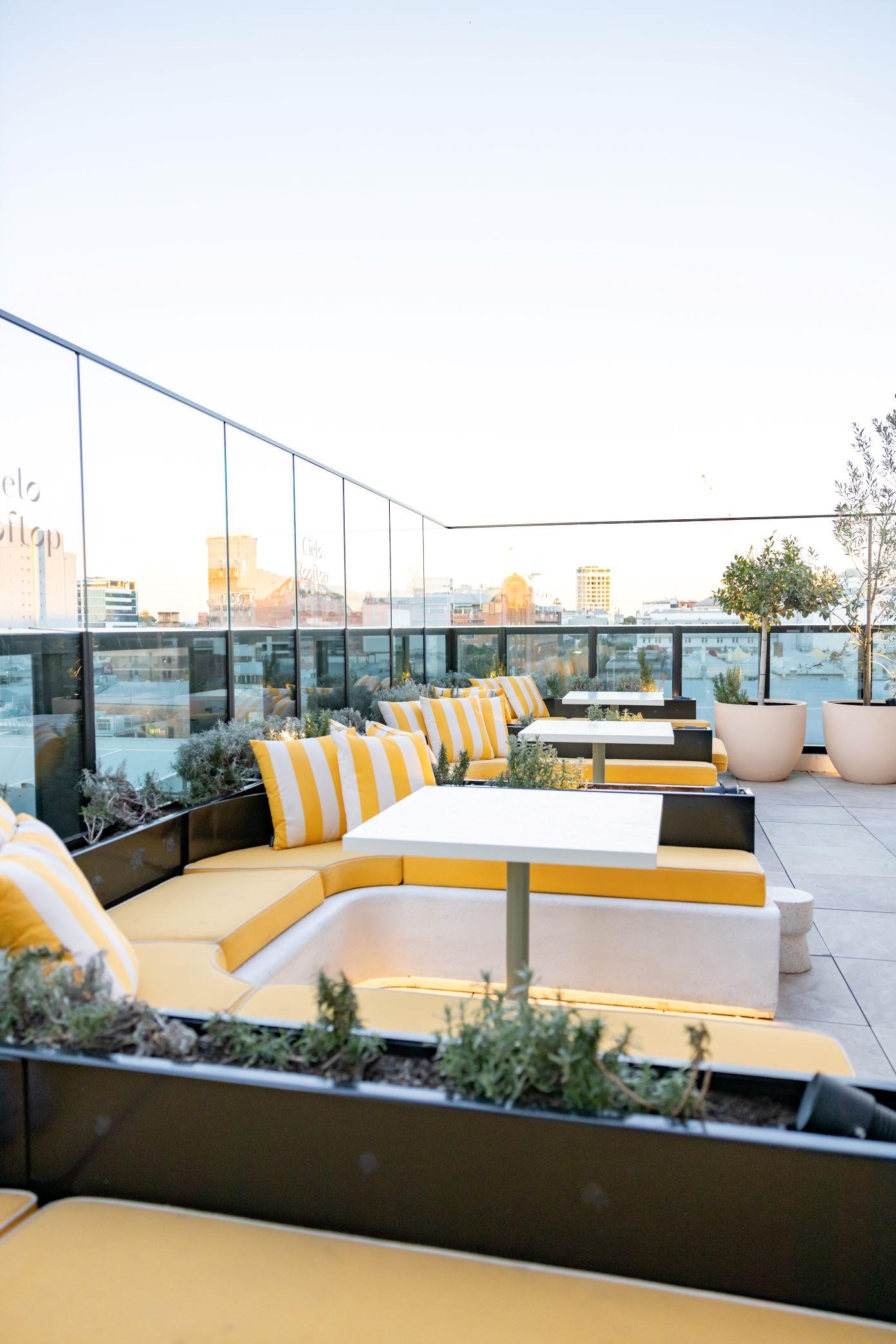 The Garden Lounge at Cielo Rooftop photo 5