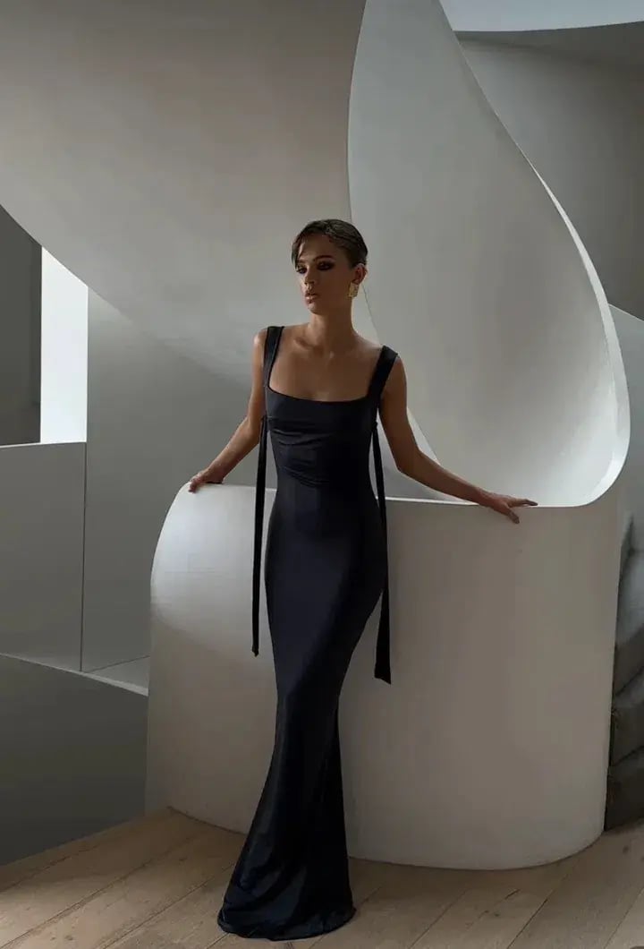 Effie Kats Helena Gown Black Size S/ AU 8 photo 5