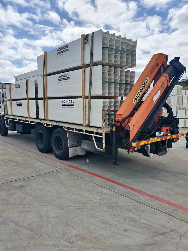 2000 Truck + driver Hire with crane photo 8